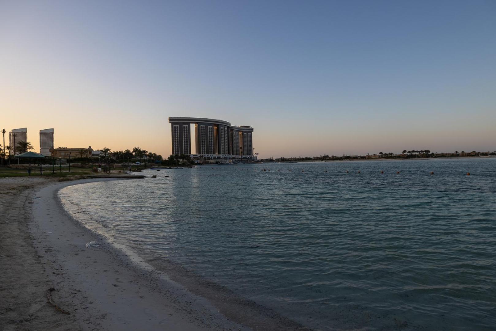 Porto Golf Marina Aqua Park & Beach Access By Best Of Bedz El Alamein Ngoại thất bức ảnh
